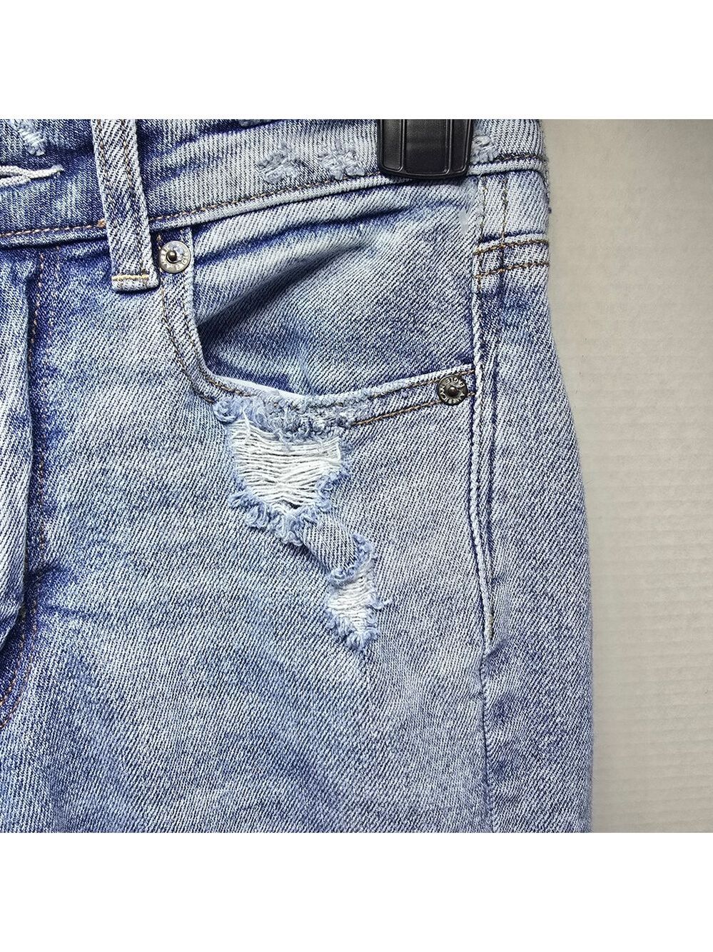 American Eagle Outfitters Light Blue Relaxed Jeans - Picture 3 of 16